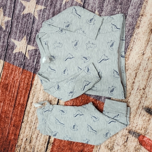 H&M boys dinosaur outfit - Picture 1 of 8